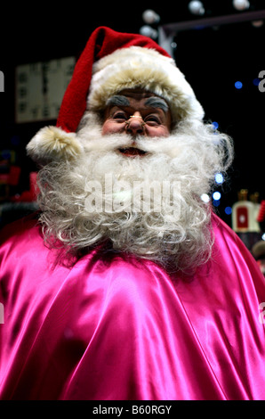 La figure du Père Noël dans l'affichage de la fenêtre de Selfridges London Banque D'Images