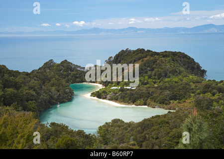 Vue de la Baie Frenchman de Abel Tasman Coastal Track Parc national Abel Tasman Nelson Region ile sud Nouvelle Zelande Banque D'Images