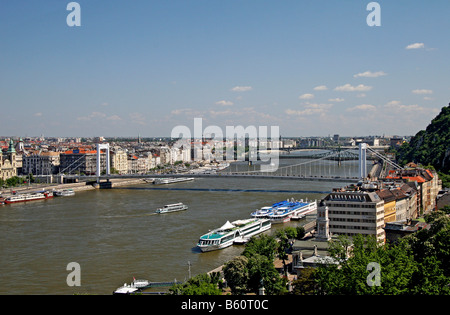 Les ponts du Danube, Elisabeth Bridge, pont de la liberté, pont Petoefi, Budapest, Hongrie, Europe Banque D'Images