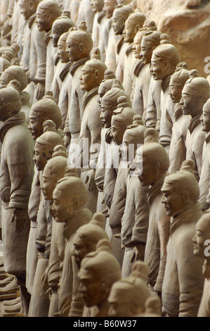 Guerriers de terre cuite de la tombe de l'empereur Qin Shihuangdi près de Xi'an, province du Shaanxi, Chine, Asie Banque D'Images