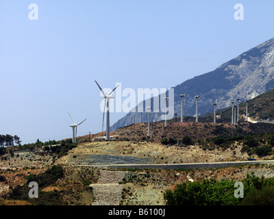 Les éoliennes près de Samos Kampos Grèce Banque D'Images