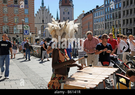 Bande d'Afrique, jouer en face de l'Hôtel de Ville, Munich, Bavière Banque D'Images