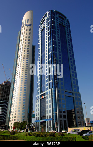 Tours, f.l.t.r. Park Place Tower, API World Tower, Sheikh Zayed Road, Dubaï, Emirats Arabes Unis Banque D'Images