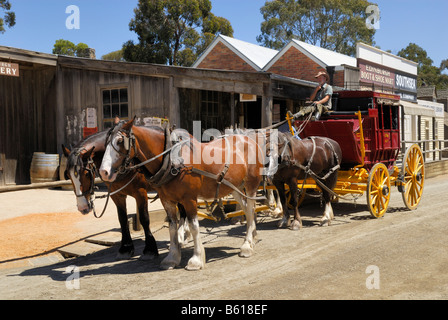 Coach historique et les chevaux, quatre-en part, ville minière de Ballarat, musée de la ville, Victoria, Australie Banque D'Images