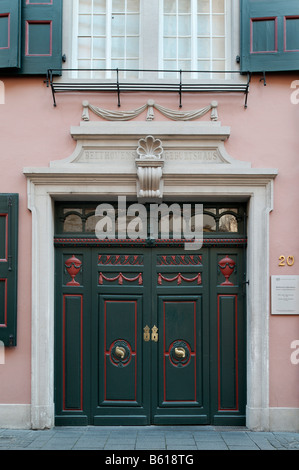 Portal de Beethovenhaus, maison natale de Ludwig van Beethoven, à Bonn, Rhénanie du Nord-Westphalie Banque D'Images