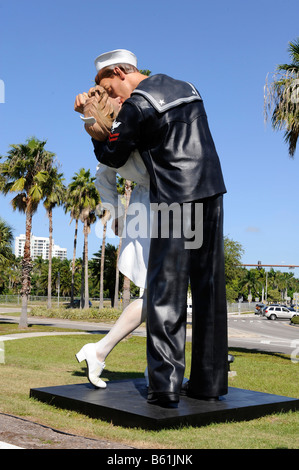 Statue appelée reddition sans conditions Sarasota Bayfront Park Banque D'Images