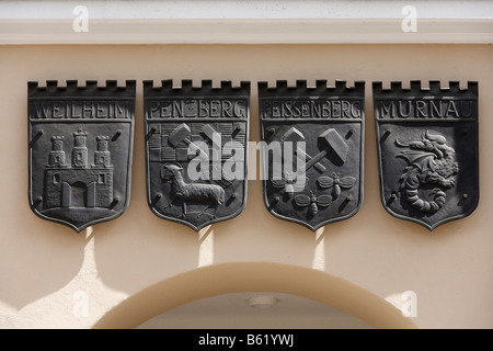 Les armoiries de la ville de Weilheim, Penzberg, Peissenberg et Murnau, à Weilheim, Pfaffenwinkel, Upper Bavaria, Germany, Europe Banque D'Images