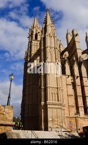 Palma de Majorque cathédrale de La Seu west end avec pas en bas du Parc del Mar Banque D'Images