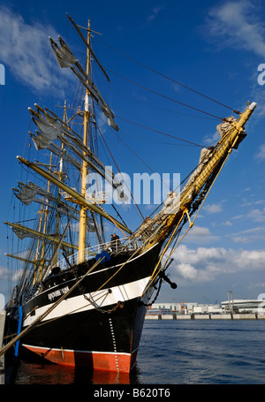 Grand voilier russe, Kruzenshtern, amarré dans le port, 2008 Semaine de Kiel, Kiel, Schleswig-Holstein, Allemagne, Europe Banque D'Images