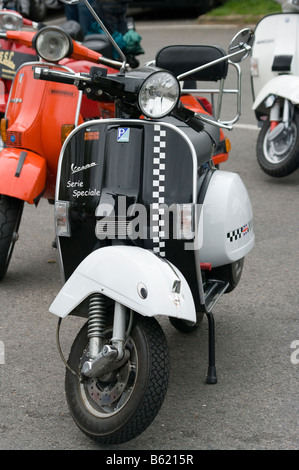 Scooters Scooters Vespa Banque D'Images