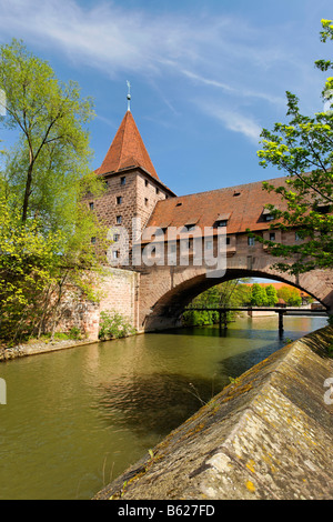 Pont Kettensteg, Pegnitz River, centre-ville historique, Nuremberg, Middle Franconia, Bavaria, Germany, Europe Banque D'Images