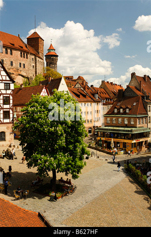 À l'Tiergaertnertor, tour carrée, de châtaignier, centre-ville historique, Nuremberg, Franconia, Bavaria, Germany, Europe Banque D'Images