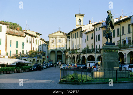 Monument à Giovanni VERRAZZANO, Santa Croce, l'église paroissiale de la place Matteotti, Greve, Chianti, Florence, Florence, Toscane, Italie Banque D'Images