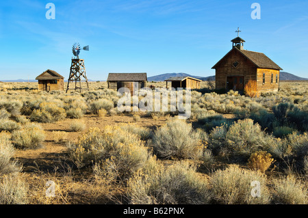 Rock Fort Homestead Village avec pioneer historique bâtiments Rock Oregon Banque D'Images