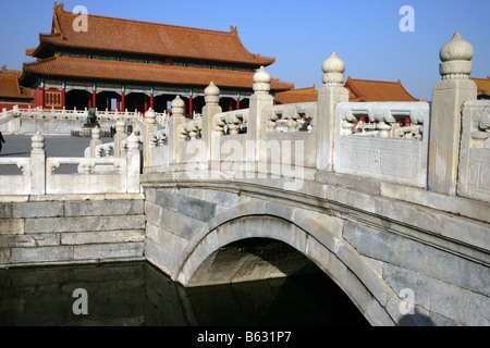 Cité Interdite pont sur la rivière de l'eau Golden Square Beijing Chine hautes exigences (3 étoiles) Banque D'Images