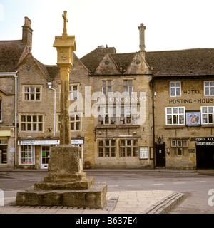 UK Angleterre cotswolds Gloucestershire Stow on the Wold Kings Arms Hotel et chambre d'Imputation Banque D'Images