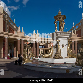 Barton Square Shopping Centre fontaine, partie de complexe commercial Trafford Park, Manchester Banque D'Images