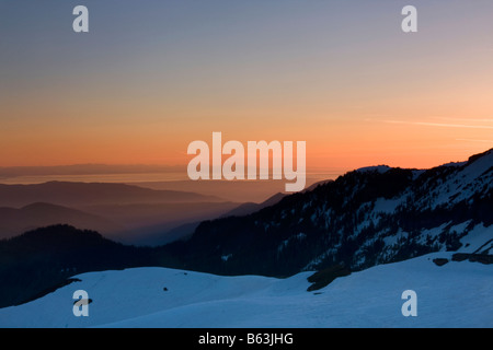 Coucher de soleil depuis le camp sur le glacier d'Easton sur le mont Baker dans le mont Baker Recreation Area North Cascades Washington Banque D'Images