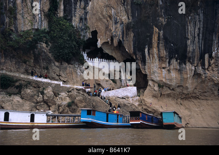 Pak Ou grottes bouddhistes sur le Mékong près de Luang Prabang, Laos Banque D'Images