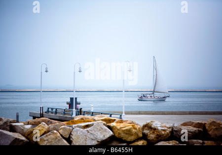 Donnant sur le lac Michigan depuis le port de Milwaukee au Wisconsin Banque D'Images