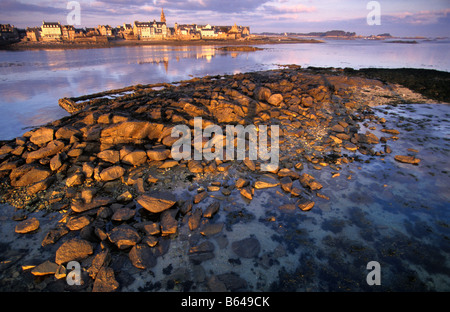 La France. La Bretagne. Vue sur Roscoff. Banque D'Images