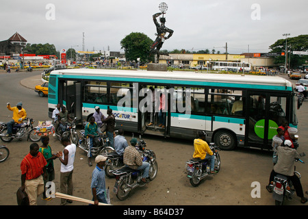 Minibus Douala Cameroun Banque D'Images