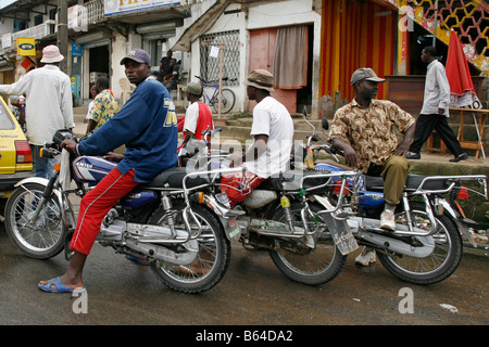 Moto Douala Cameroun Banque D'Images