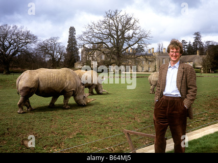 UK Angleterre Oxfordshire Bradwell Grove Chambre Cotswold Wildlife Park Reggie avec Hayworth Rhinos Banque D'Images