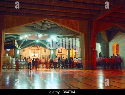 Basilique de l'annonciation Nazareth intérieur Israël Moyen-orient Banque D'Images