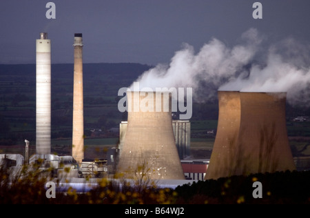 Les tours de refroidissement à Rugeley Power Station, Staffordshire Banque D'Images