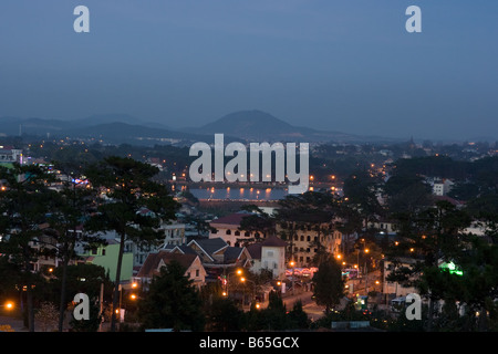 Dalat. Lam Dong. Le Vietnam. Vue de nuit Banque D'Images