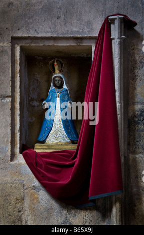 La Vierge Noire dans la Cathédrale Cathare parc des expositions de Narbonne de Narbonne construit 1272, Narbonne, Languedoc-Roussillon, France Banque D'Images