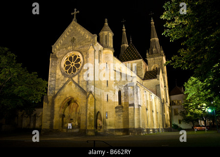 Collégiale de Neuchâtel en Suisse, la nuit Banque D'Images