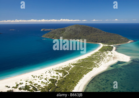 Providence Bay tête gauche Yacaaba et Jimmy s Beach bonne entrée à Port Stephens antenne Australie Nouvelle Galles du Sud Banque D'Images