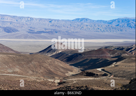 Vue depuis la SR 190 dans la région de Panamint Range juste après Towne Pass, Death Valley National Park, California, USA Banque D'Images