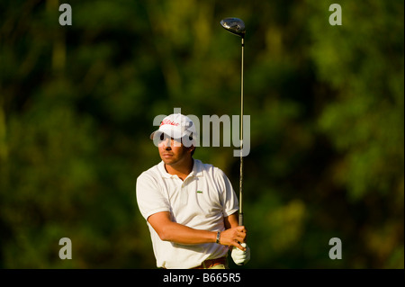 Pablo Larrazabal de l'Espagne au cours de la troisième ronde de la 54e à la Coupe du monde golf Olazabal course à Mission Hills Resort Banque D'Images