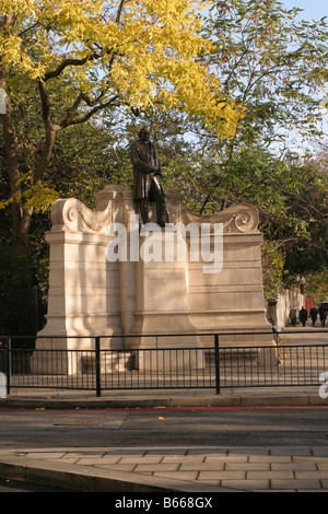 Statue d'Isambard Kingdom Brunel Victoria Embankment London UK Banque D'Images