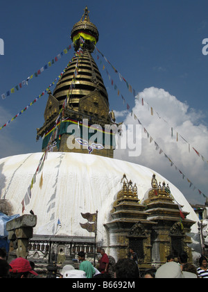 Swayambhunath Stupa bouddhiste (aka Monkey Temple), Katmandou, Népal, Himalaya, Asie centrale. Banque D'Images