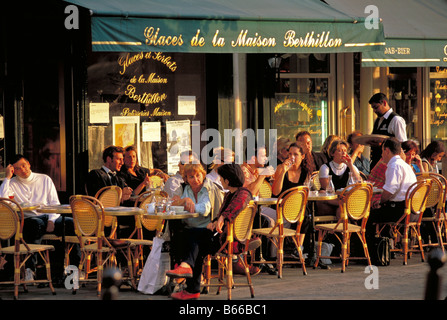 Elk014 0002 France Paris Ile de la Cite cafe Banque D'Images