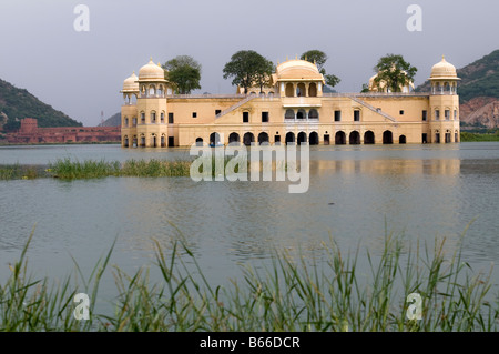 L'eau Jal Mahal Palace Jaipur Rajasthan Inde Banque D'Images