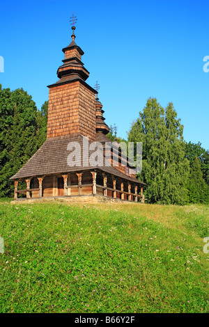 Église ukrainienne en bois traditionnel, Pirogovo (Pyrohiv), musée en plein air de l'architecture nationale, près de Kiev, Ukraine Banque D'Images