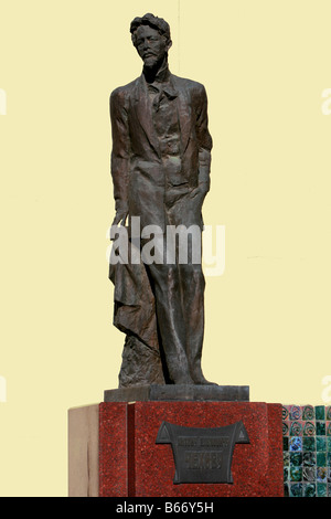 Statue de bronze de la Fédération de dramaturge et nouvelliste Anton Pavlovitch Tchekhov (1860-1904) dans la région de Moscou, Russie Banque D'Images