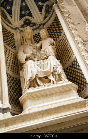 Statue de la Vierge à l'enfant sur l'église Orsanmichele et Museum, Florence, Italie. Banque D'Images