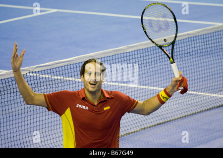 Joueur de tennis espagnol Feliciano Lopez célébrer après avoir remporté le match de double contre l'Argentine lors de la Coupe Davis 2008 Banque D'Images