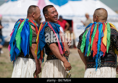 Les lutteurs de Mongolie à l'été Festival Naadam en Mongolie intérieure, Chine Xiwuzhumuqinqi Banque D'Images