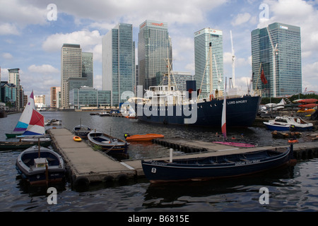 Docklands Londres Angleterre canary wharf réflexions les blocs de bureau bureaux citygroup barclays hsbc Banque D'Images