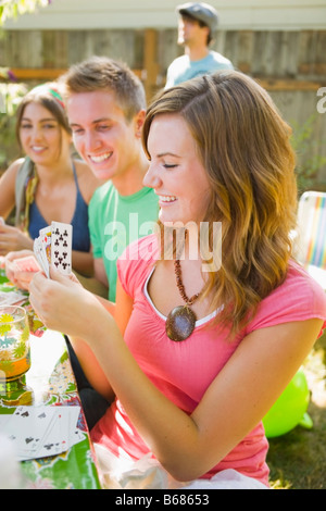 Amis de Backyard Barbeque, Portland, Oregon, USA Banque D'Images