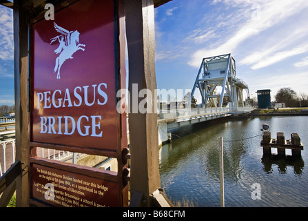 World War 2 monument, Pegasus Bridge, Normandie, France, Europe Banque D'Images