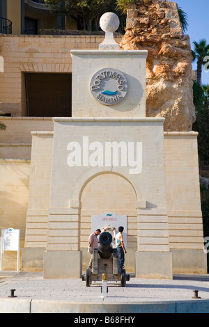 Au port de plaisance de Portomaso, Archway Portomaso, Saint Julian's, Malte Banque D'Images