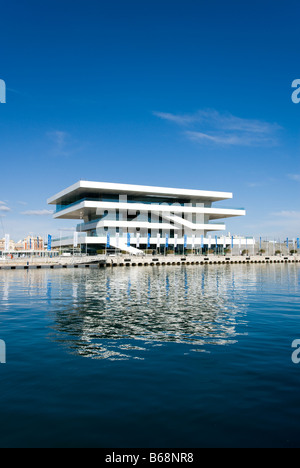 America s Cup Pavilion ou voiles Veles e Vents vents dans le port de Valence conçu par David Chipperfield architects Banque D'Images